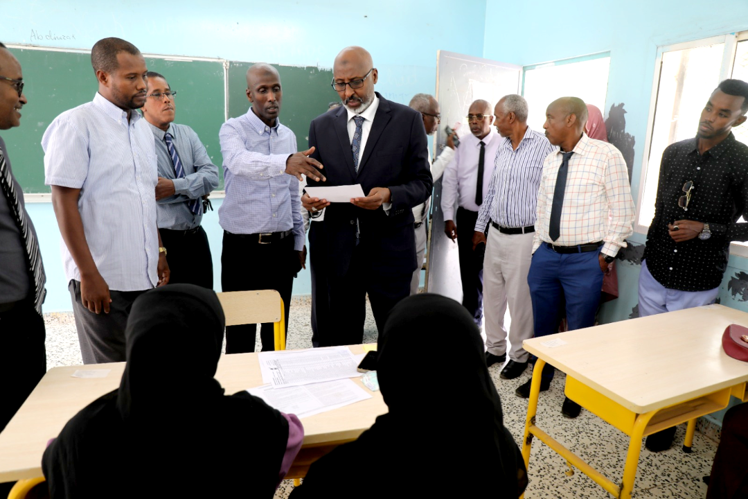 Rentrée scolaire 2024 : Les élèves du secondaire regagnent leurs établissements scolaires