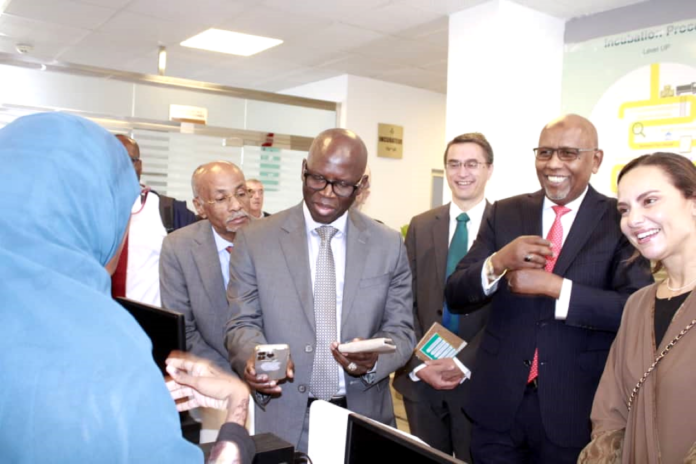 Visite de la délégation de la Banque Mondiale au CLE (1)