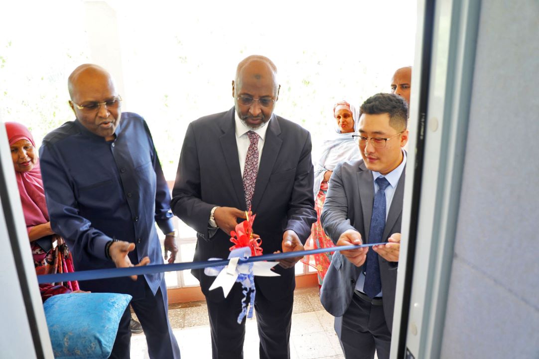 Cérémonie d'inauguration de deux salles intelligentes au CFEEF