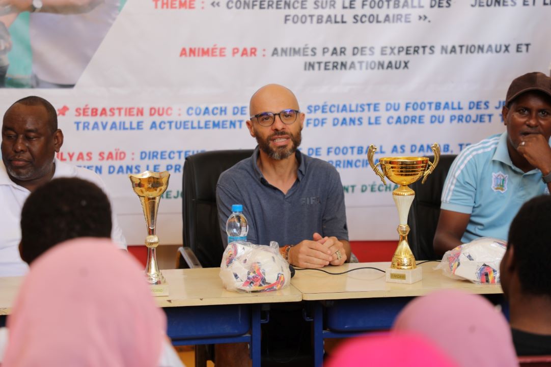 Conférence sur le football des jeunes au lycée Victoire : Le football une passion partagée