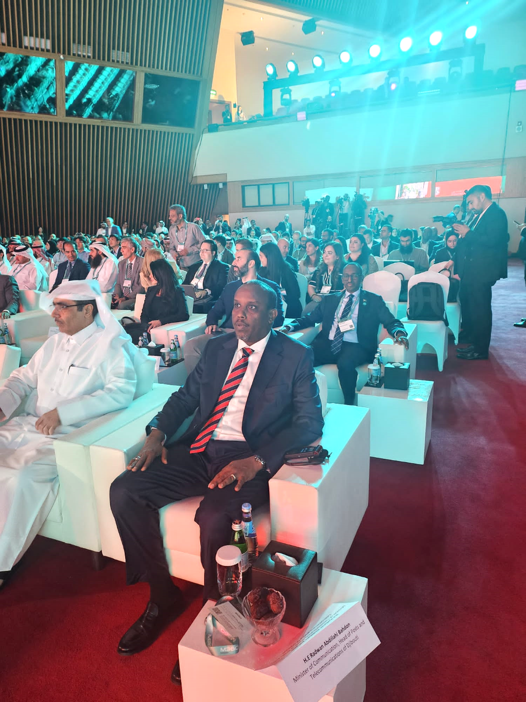 Le Ministre de la Communication chargé des Postes et des Télécommunications, S.E.M RADWAN ABDILLAHI BAHDON au Congrès Régional de la Téléphonie Mobile (M360) à Doha, au Qatar