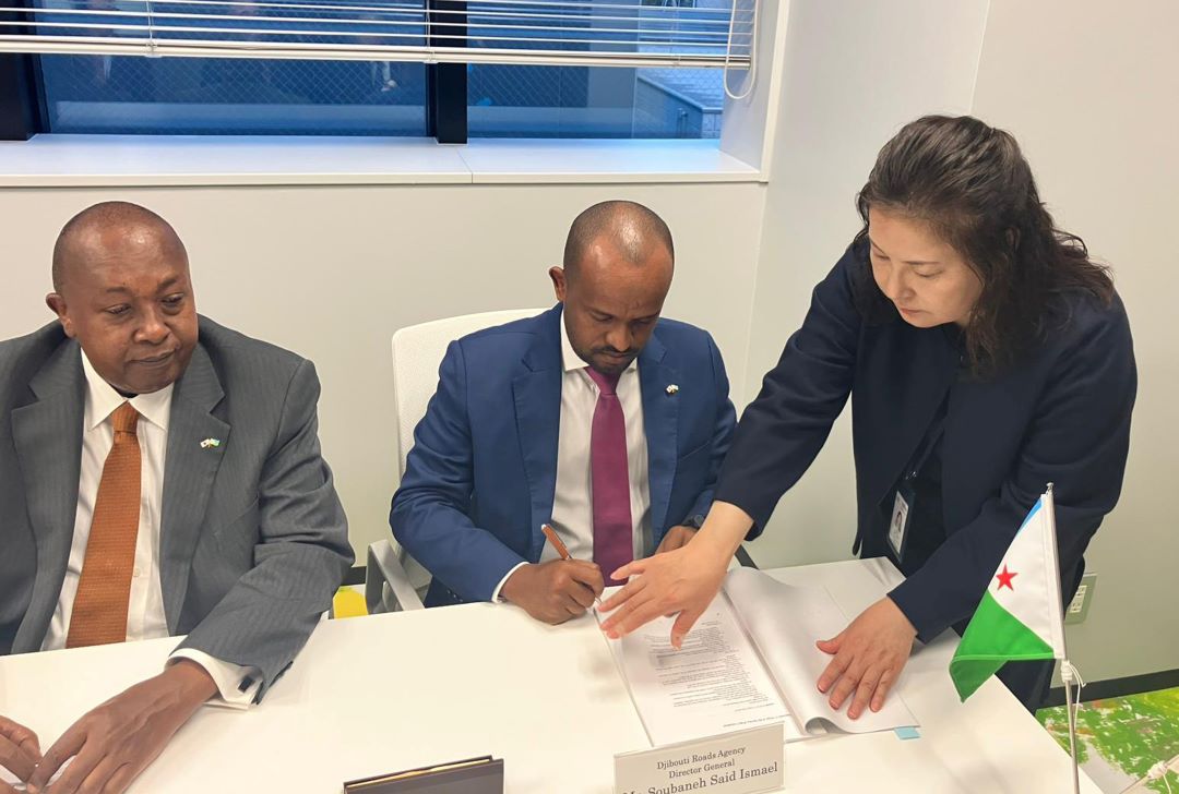 Djibouti /Japon - Signature du contrat de construction d'un pont sur la route de la Palmeraie
