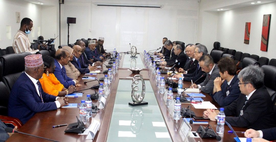 Djibouti /Japon : Le Président de l’Assemblée Nationale reçoit une délégation de haut niveau du Japon, conduite par le président de l’Association d’Amitié Djibouti-Japon