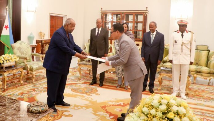 Le Président Guelleh reçoit les Lettres de Créances de 7 nouveaux Ambassadeurs (4)