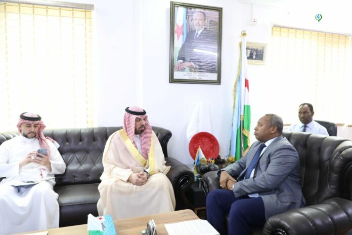 Le Ministre de l’Energie reçoit une importante délégation saoudienne
