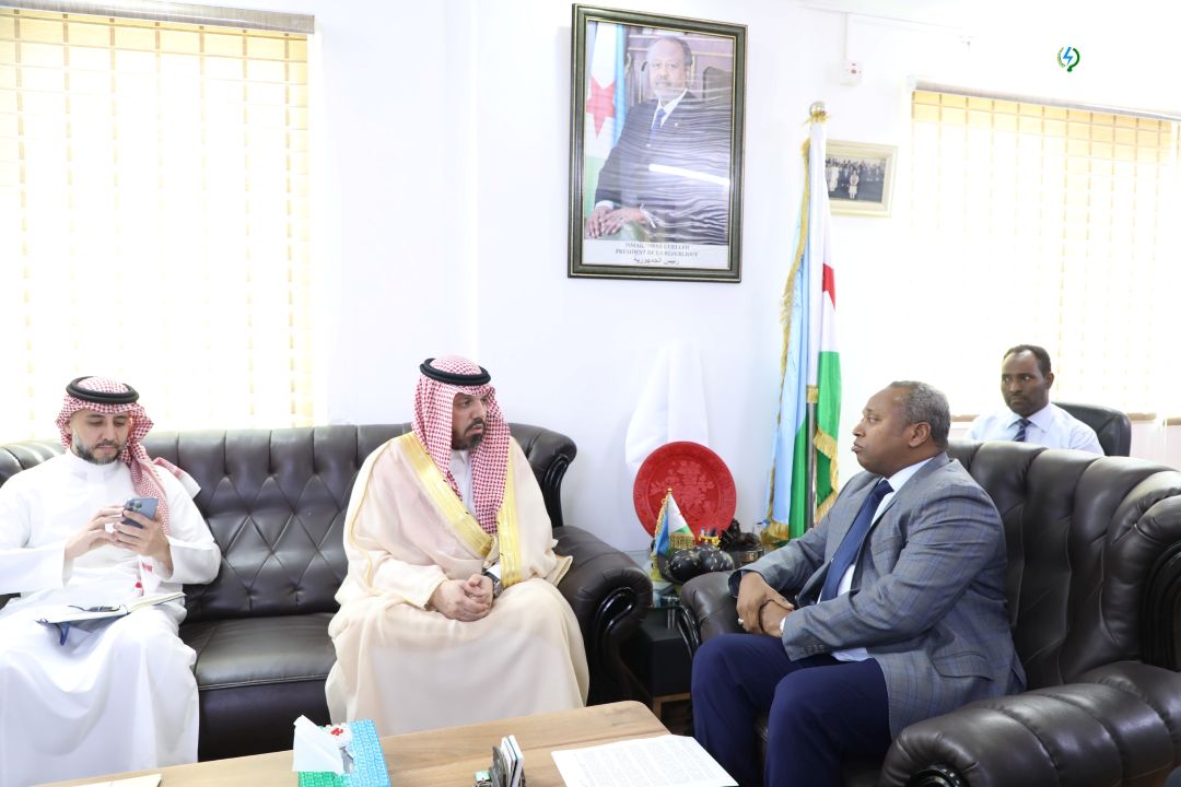 Le Ministre de l’Energie reçoit une importante délégation saoudienne