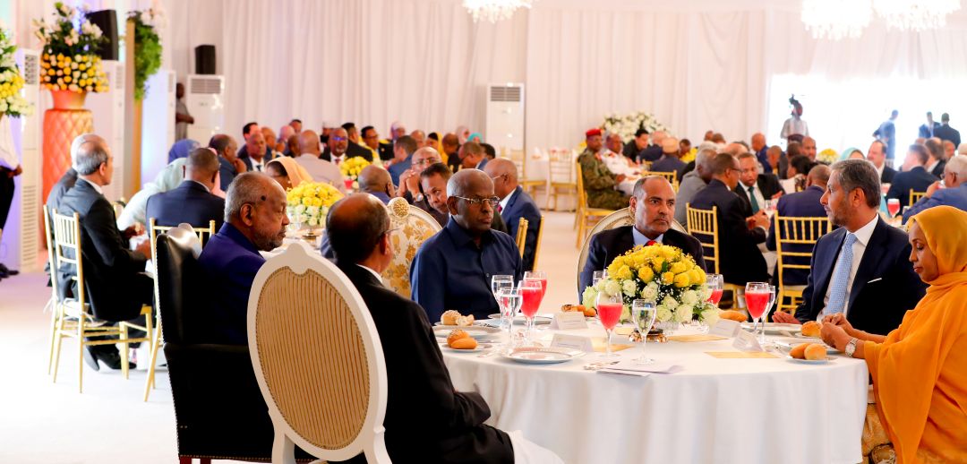 Déjeuner officiel au Palais de la République en l’honneur du nouveau président de la Commission de l’Union africaine