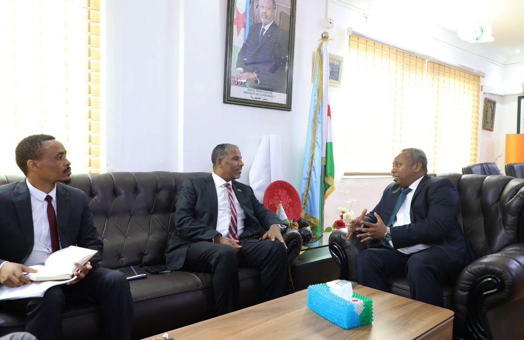 Le Ministre de l’Energie reçoit l’Ambassadeur de l’Ethiopie à Djibouti