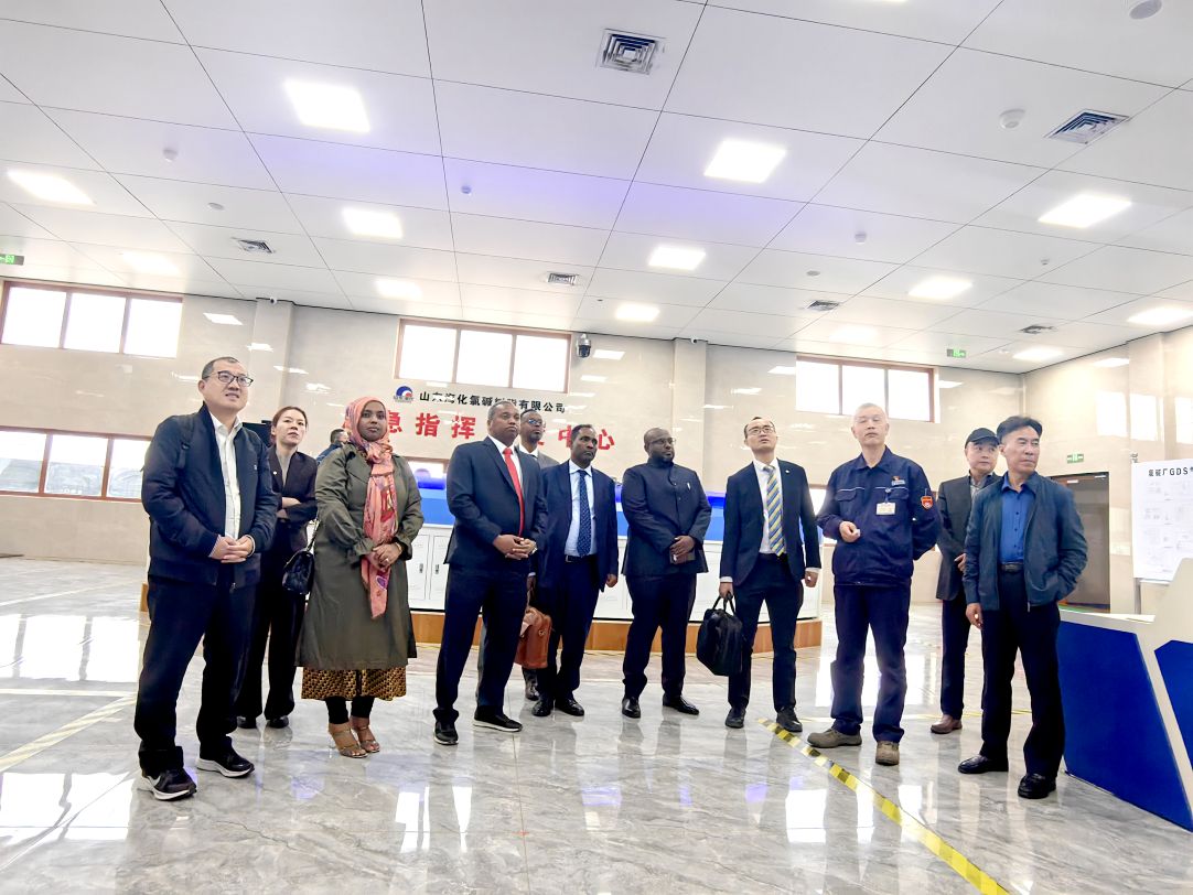 En mission de travail en Chine, le Ministre de l’Energie s'entretient avec le PDG du Groupe chinois Shandong Haiwang