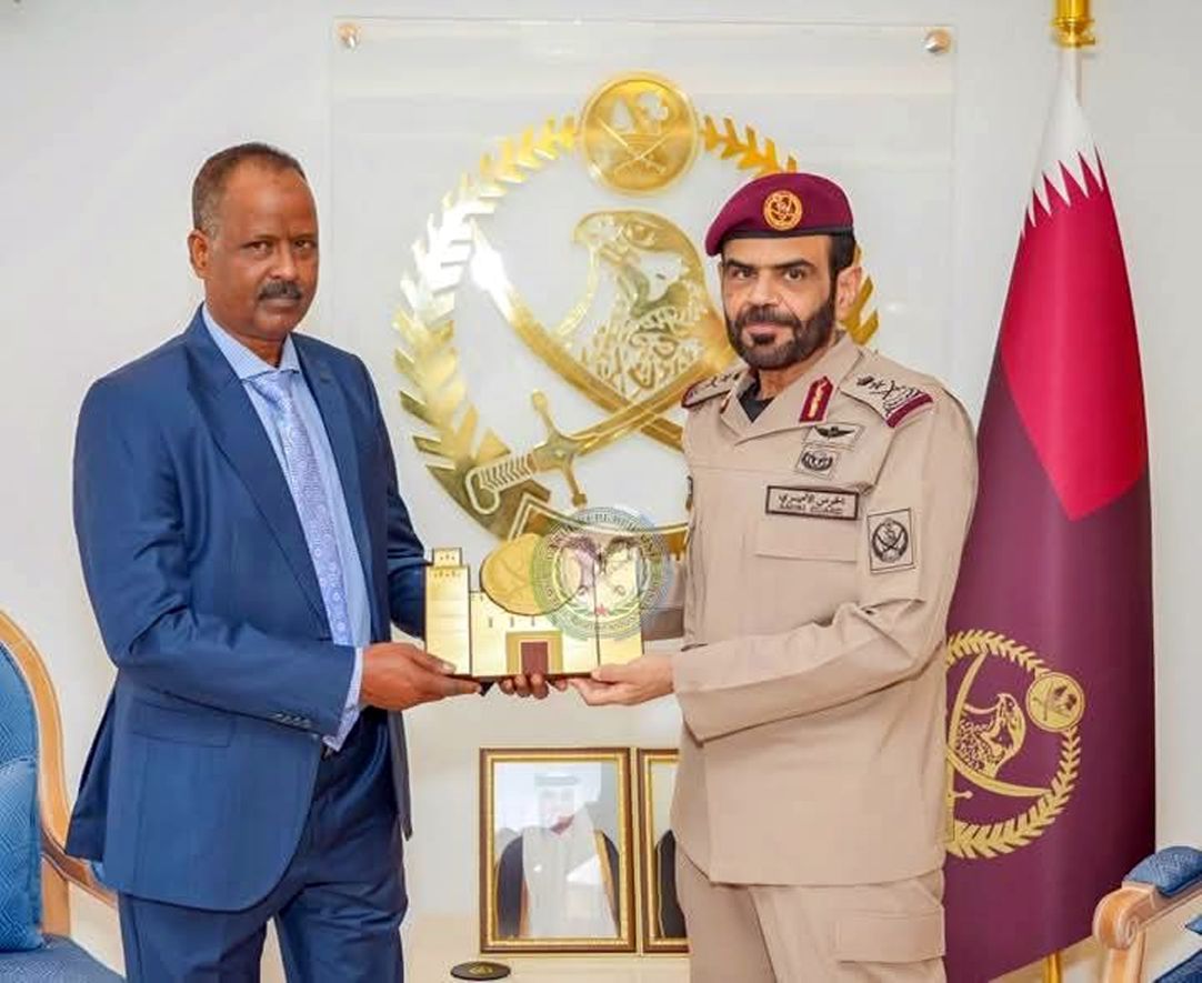 Renforcement des liens militaires : Le Commandant de la Garde Républicaine en visite officielle au Qatar