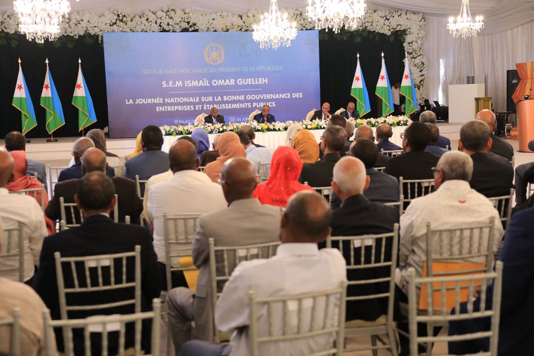 Analyse L’État face à lui-même : Gouverner autrement pour exister autrement