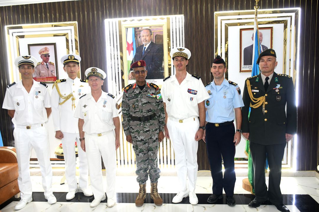 Cérémonie de décorations à l’Hôtel des Officiers Hassan Bassoma Hassan : L’Armée nationale honore ses partenaires internationaux