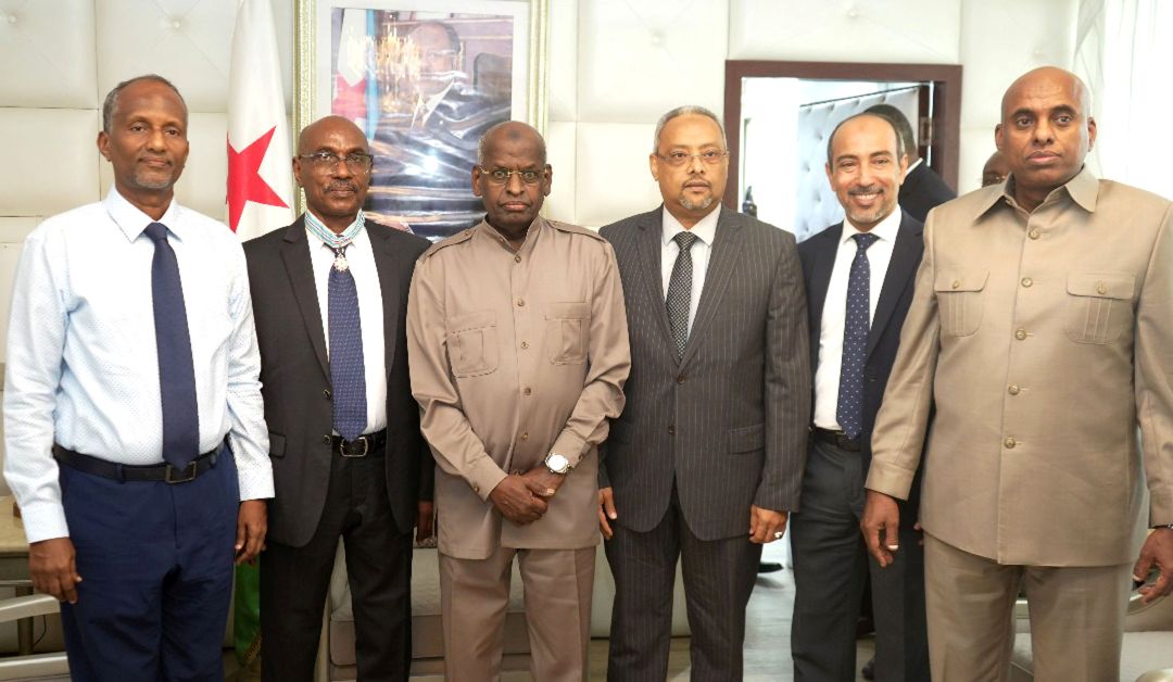 La Primature rend hommage à son Directeur de cabinet, Monsieur Youssouf Aouled, élevé au grade de Commandeur de l’Ordre National du 27 Juin