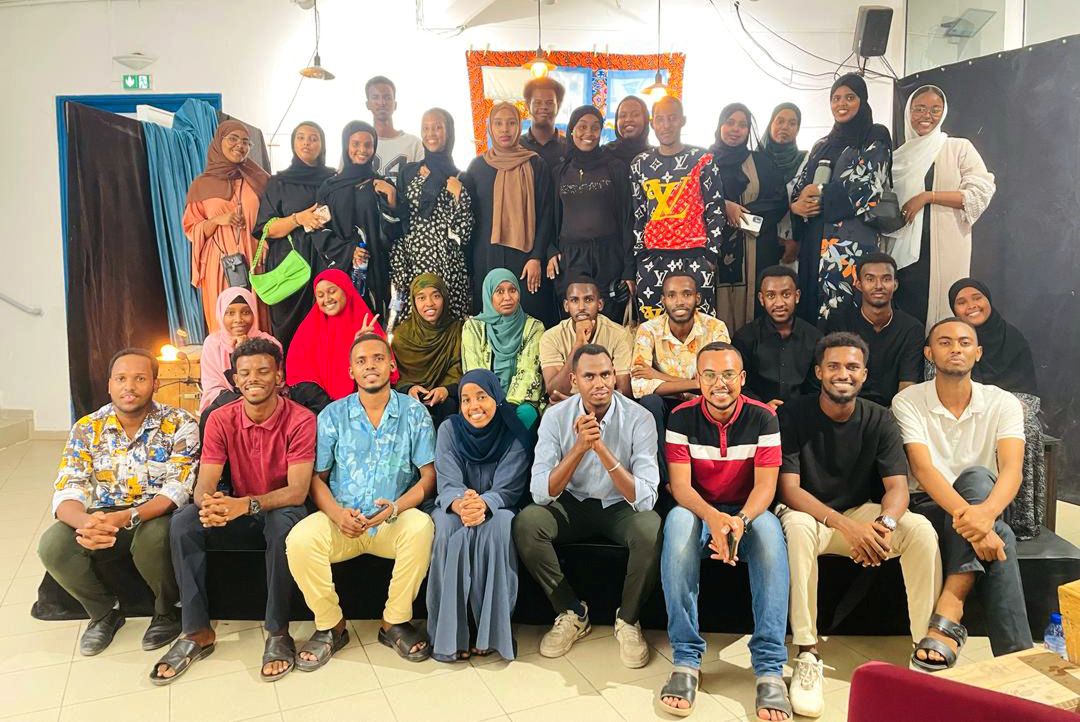 Rubrique : “Être jeune, aujourd’hui”