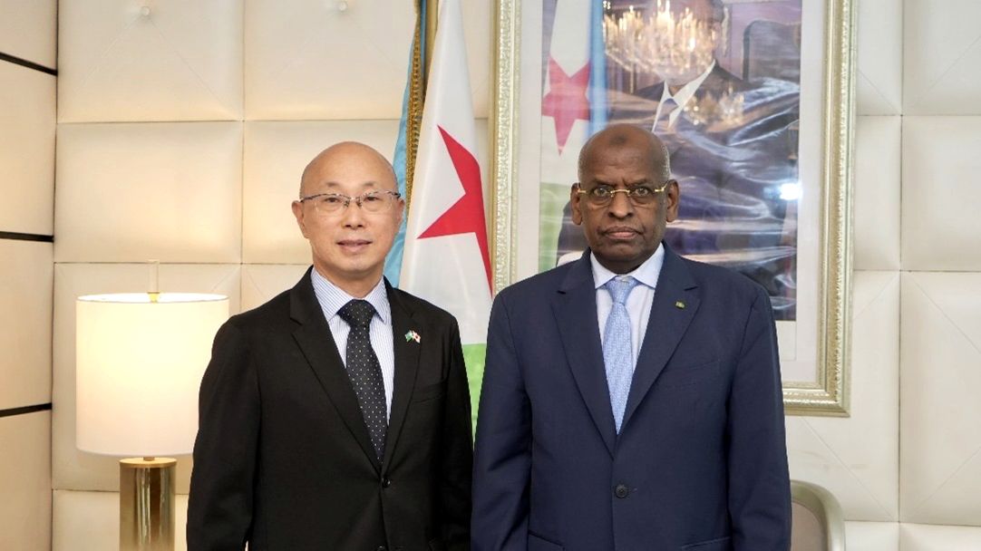 Le Premier ministre reçoit l’ambassadeur du Japon pour sa visite d’adieu