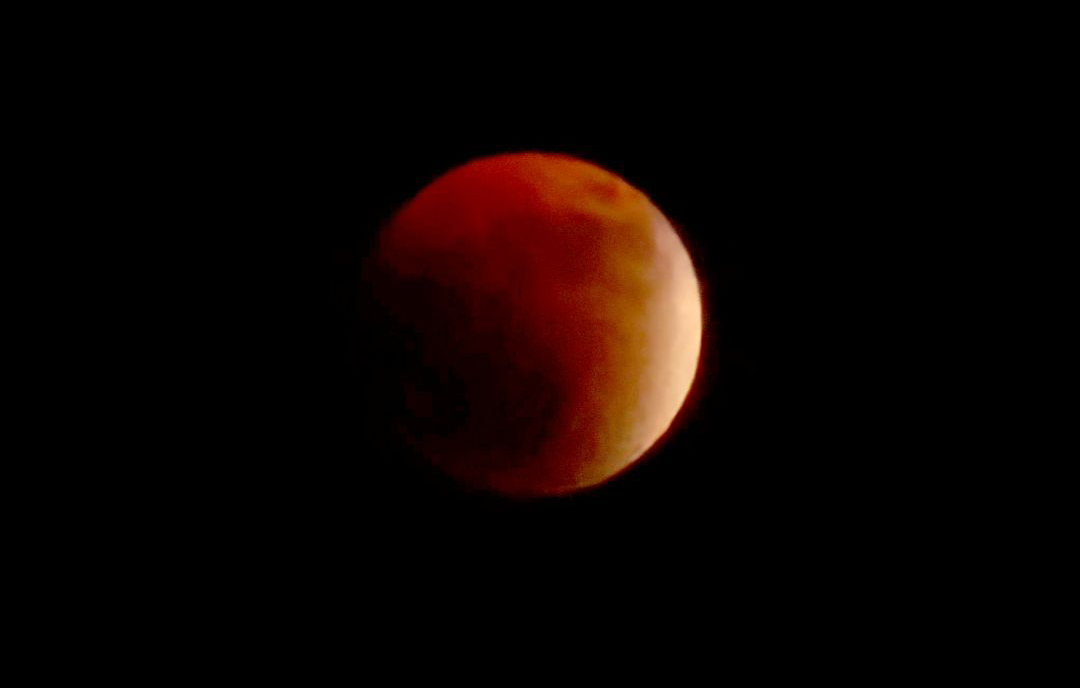 Hier soir une éclipse totale de lune a embrasé le ciel à Djibouti