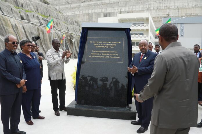 Le Président Guelleh prend part à l’inauguration officielle (3)