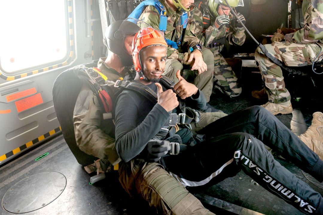 Des jeunes sportifs djiboutiens initiés au parachutisme par les FFDJ