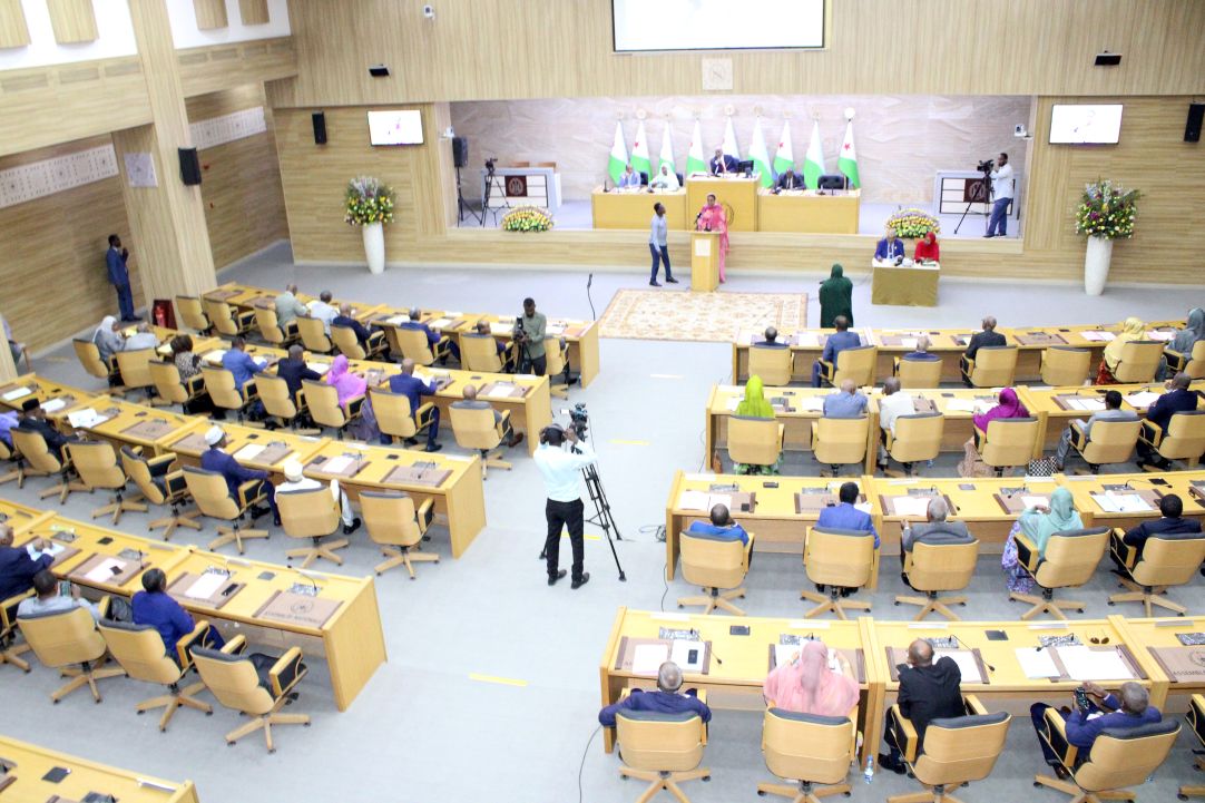 Réactions des députés à la ratification de la révision constitutionnelle