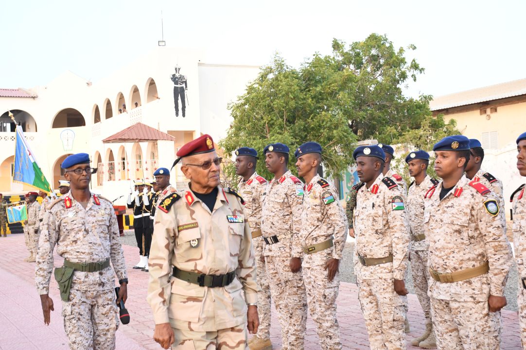 Le Chef d’État-Major Général des Armées en visite à l’Académie Militaire Interarmées d’Arta