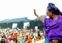 La Première Dame du pays et Présidente de l’UNFD, Marwo Kadra Mahmoud Haïd rend hommage aux femmes djiboutiennes en leur exprimant remerciements et reconnaissance…”