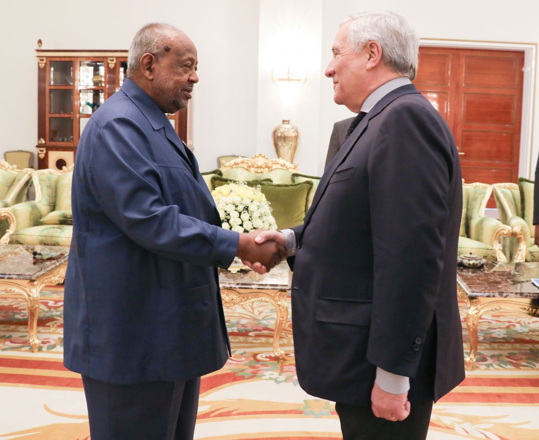 Le Chef de l’Etat reçoit le Vice-Président du Conseil des Ministres et Ministre italien des Affaires étrangères et de Coopération internationale