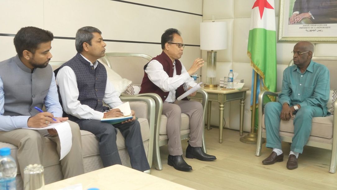 Le Premier ministre reçoit l’Ambassadeur résident de l’Inde à Djibouti