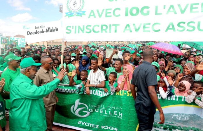 AB1I0687 Meeting Dikhil