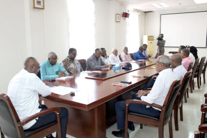 La CENI renforce les préparatifs électoraux lors d’une réunion stratégique au Palais du Peuple