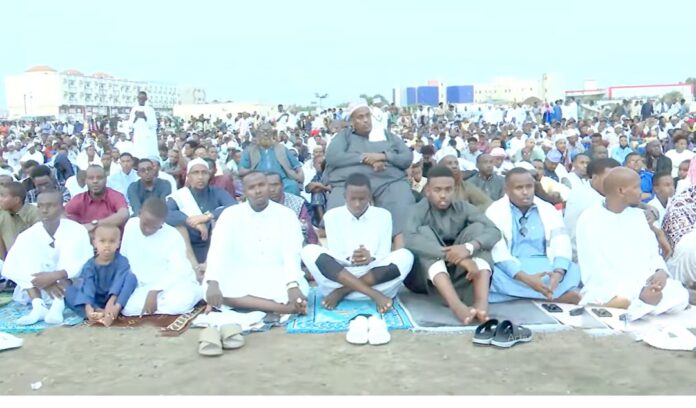 Un Aïd el-Fitr grandiose célébré sous le signe de la foi et du bonheur partagé (1)