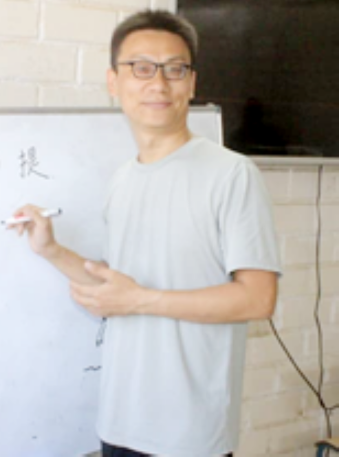 LI WENBAO Professeur à l'Ecole Confucius
