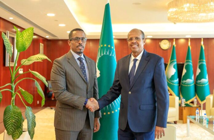 Le ministre du Commerce et du Tourisme Orbis Elaf Orbis reçu par le président de la Commission de l’Union africaine à Addis-Abeba